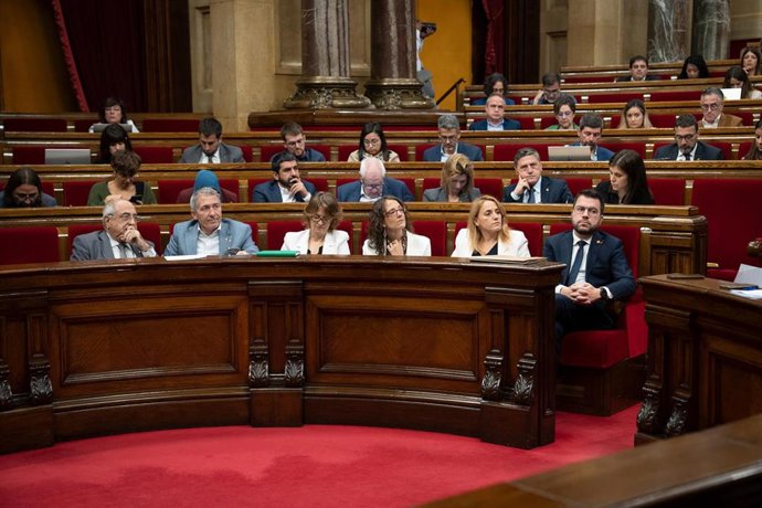 Vista general de una sesión de control del Govern en el Pleno del Parlament, a 9 de noviembre de 2022, en Barcelona, Cataluña (España). 