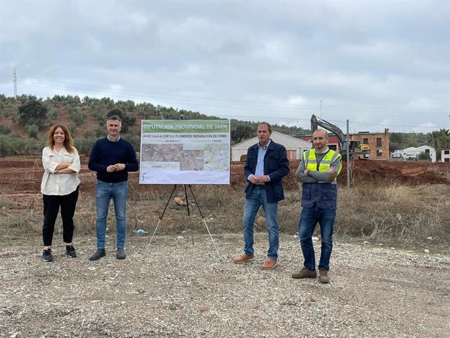 El diputado de Infraestructuras Municipales, José Luis Agea, ha presentado junto al alcalde de este municipio, Blas Alves, este proyecto.