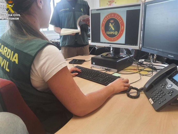 Investigada una persona por apropiarse de más de 30.000 euros a través de medios informáticos de una emprea de Bétera