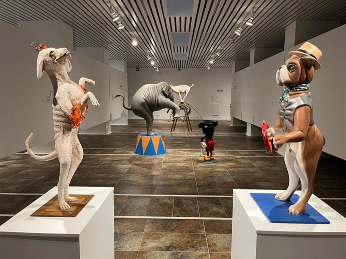 La Sala de la Provincia acoge desde este martes la exposición 'Zooilogic. Historias circences'.
