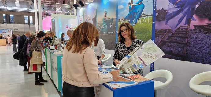 Diputación difunde la excelencia de 'Costa de Almería' en Málaga y Valladolid.