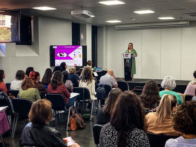 50 Entidades Se Dan Cita En El XIV Encuentro Insular De La Red Tenerife Violeta