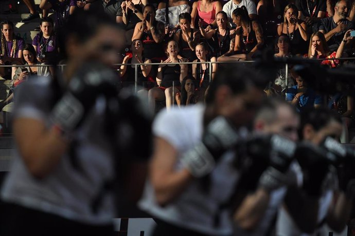 Archivo - Varios participantes durante la final del Campeonato del Mundo de Fitboxing, en la Caja Mágica, a 4 de junio de 2022, en Madrid (España).