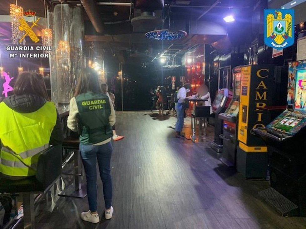 La Guardia Civil española y la Policía Nacional de Rumanía colaboran contra la trata de personas y la explotación sexual en Valencia y Castellón.
