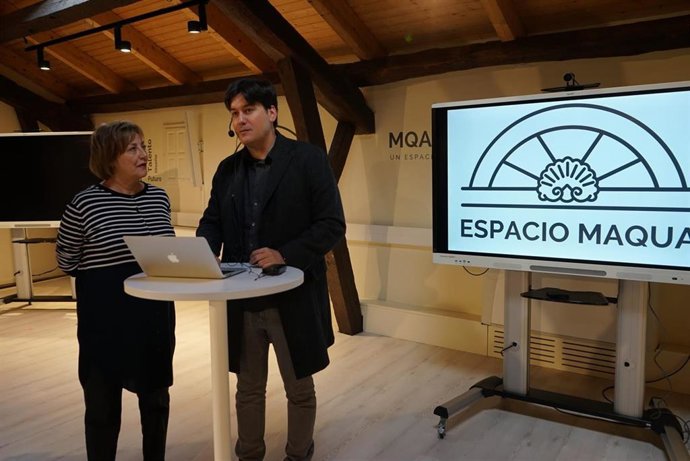 La alcaldesa de Avilés, Mariví Monteserín, junto al consejero de Ciencia, Innovación y Universidad, Borja Sánchez, presentan el presupuesto de su consejería.