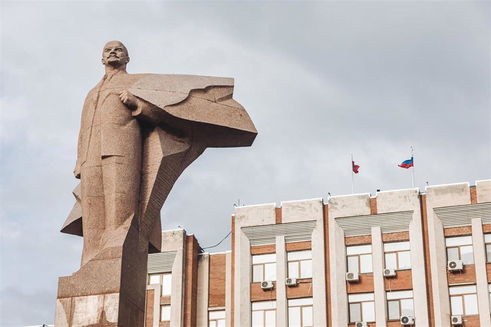 Archivo - Estatua de Lenin en Moldavia