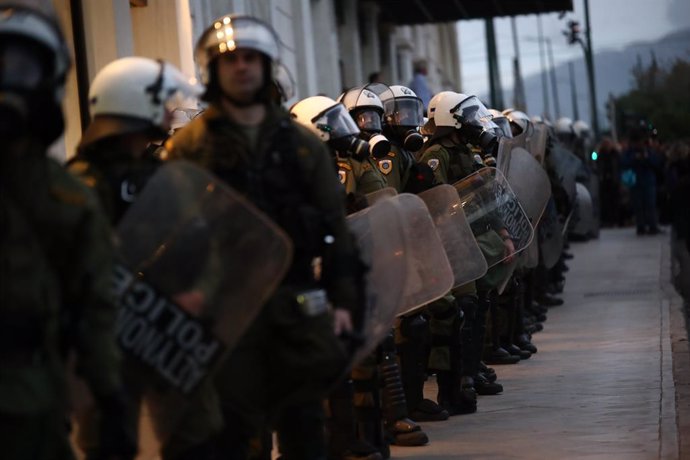 Policías griegos en una protesta en Atenas (archivo).