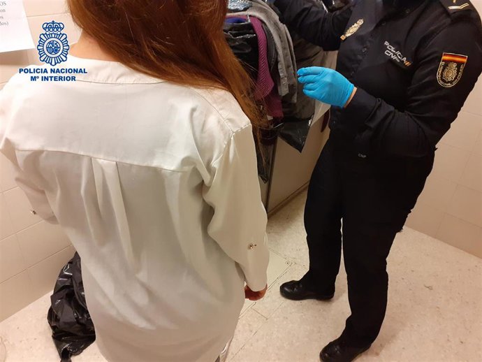 Archivo - La cuidadora llegó a vender más de ciento cincuenta joyas