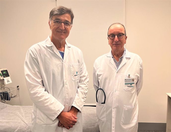 Los doctores del Hospital Quirónsalud Córdoba Antonio Álvarez Kindelán (izda.) y Luis Manuel Entrenas.