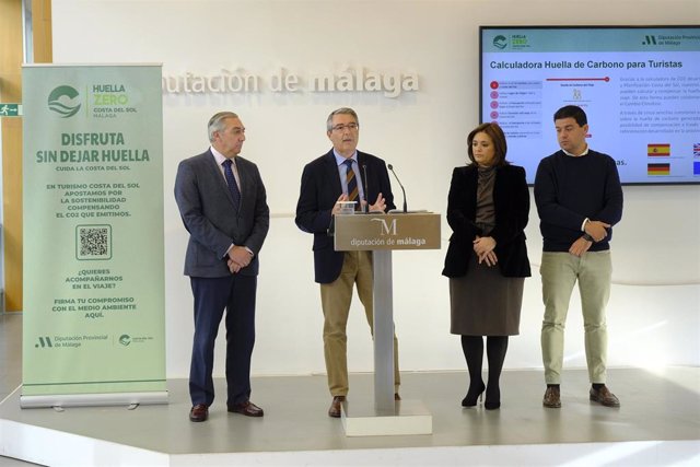 La Costa del Sol será el primer destino de España y pionero en Europa en medir la huella de carbono de los turistas y compensarla plantando árboles.