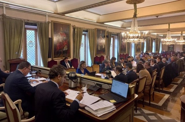 Pleno municipal del Ayuntamiento de Oviedo