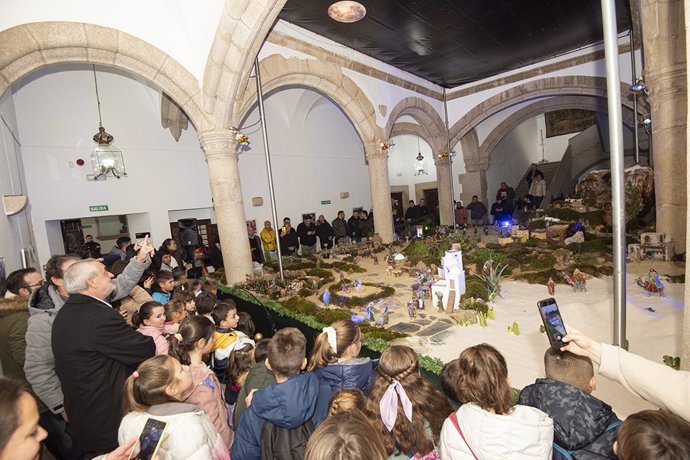 Inauguración del Belén de la Diputación de Cáceres en el Palacio de Carvajal
