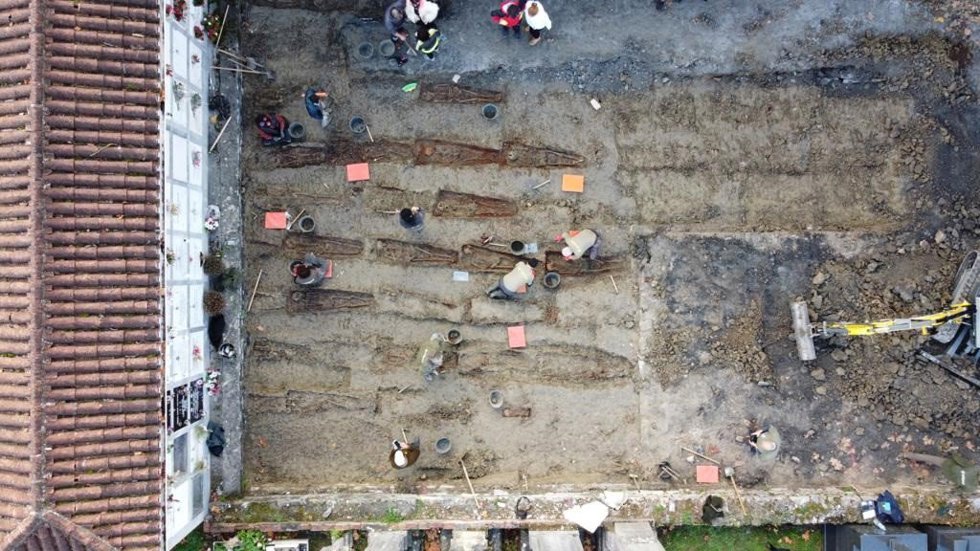 Trabajos en el cementerio de Orduña.