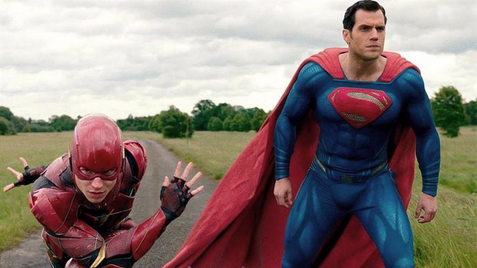El superhéroe no aparecerá en la película de Barry Allen pese a que sí lo hace en los cómics de Flashpoint