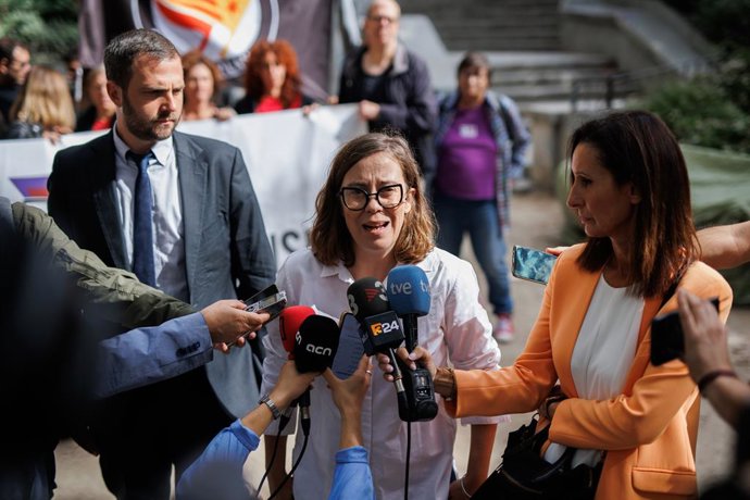 Archivo - La diputada de la CUP al Parlament Eullia Reguant 