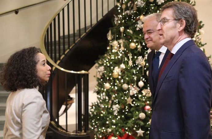 El líder del Partido Popular, Alberto Núñez Feijóo, se ha reunido este miércoles con la embajadora de Estados Unidos en España, Julissa Reynoso.