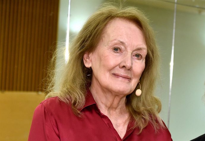 Archivo - FILED - 20 March 2019, North Rhine-Westphalia, Cologne: French author Annie Ernaux is pictured before a reading at Lit. Cologne, the international literature festival. Ernaux takes the 2022 Nobel Prize in Literature. Photo: Horst Galuschka/dpa