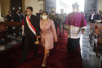 Castillo, el presidente peruano de los cinco gabinetes