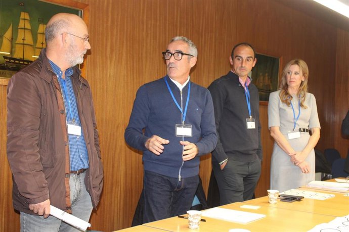 La directora general del SEF, Marisa López, mantuvo un encuentro con responsables del Instituto Social de la Marina en Cartagena.
