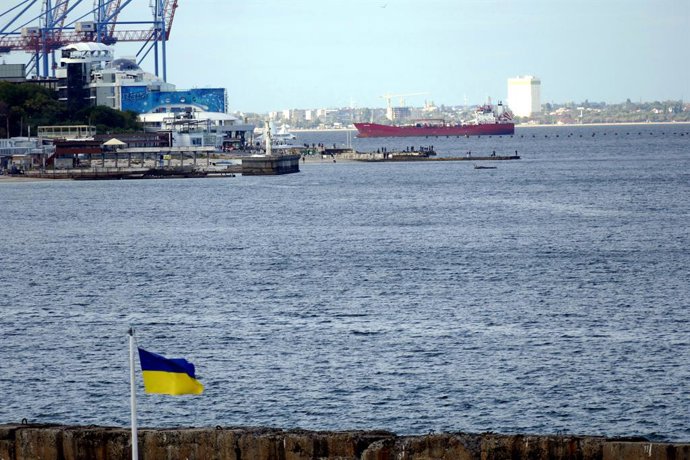 Archivo - 05 October 2022, Ukraine, Odesa: A foreign vessel arrives in the Odesa Sea Port via the "grain corridor". Photo: -/Ukrinform/dpa