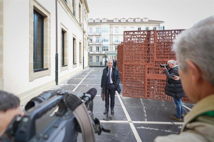 El Lehendakari, Iñigo Urkullu, a su llegada al Parlamento Vasco para asistir al debate de enmiendas a la totalidad de los Presupuestos  vascos para 2023