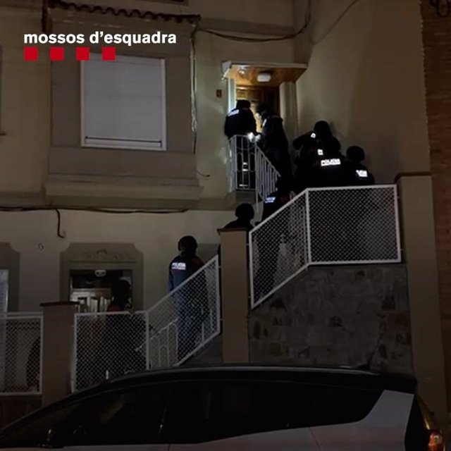 Agents dels Mossos d'Esquadra al centre penitenciari de Figueres (Girona)