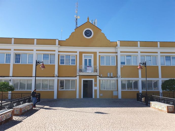 Fachada del edificio de la Mancomunidad de Municipios de la Sierra de Cádiz, en Villamartín, donde está una de las dos oficinas 'Cádiz.Es Digital'