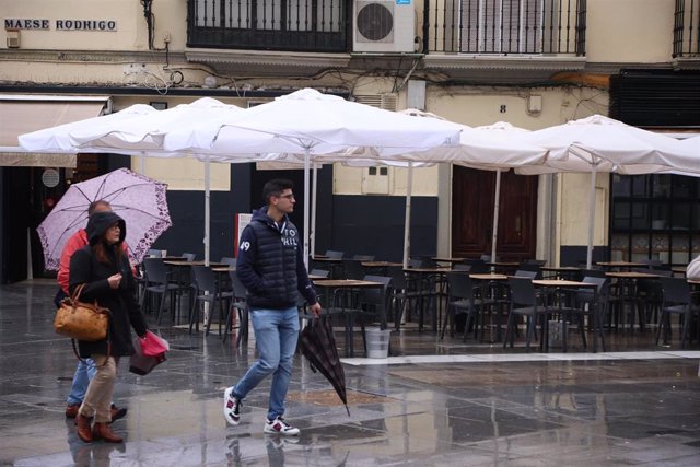 Las previsiones hoteleras se van "al traste" por el mal tiempo en Andalucía: "Un auténtico desastre"