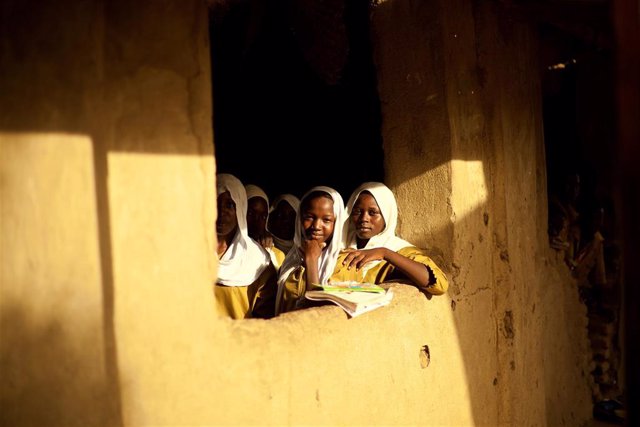 Alumnas en el Chad. Entreculturas