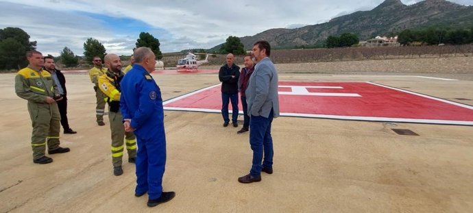 La Comunidad adecúa las bases de helicópteros en Alcantarilla y la Sierra de la Pila