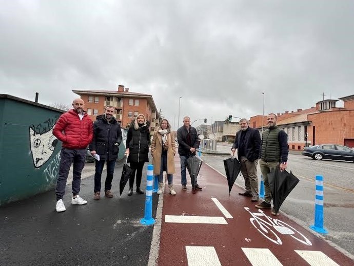 Angel García, a la derecha