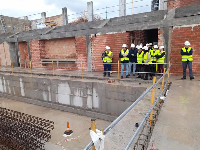 Visita a las obras de la piscina cubierta