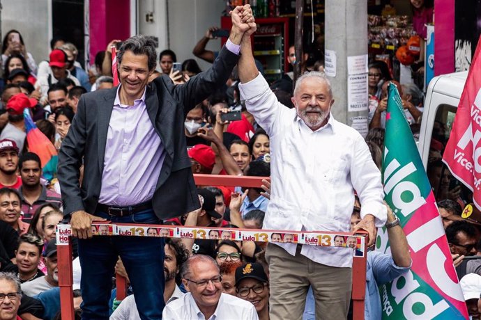 Archivo - Fernando Haddad y Lula da Silva.