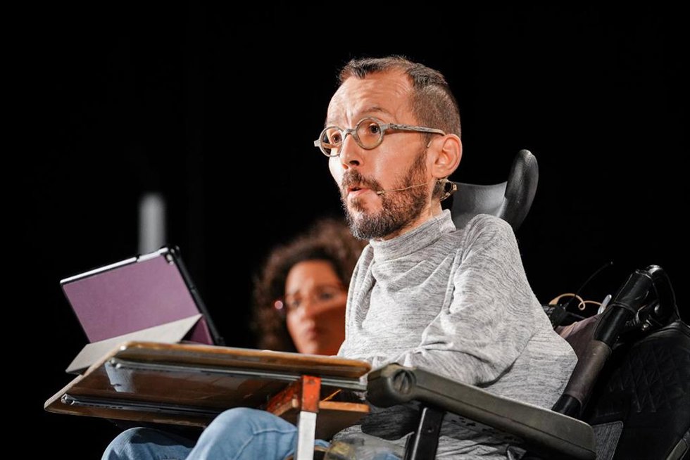 El portavoz de Unidas Podemos en el Congreso, Pablo Echenique, participa en un acto político llamado La fuerza que transforma, en el centro cívico del barrio de Zabalgana, a 3 de diciembre de 2022, en Vitoria-Gasteiz, Álava, País Vasco, (España). 