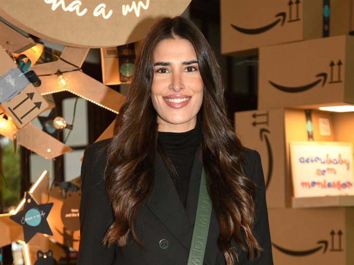 LIDIA TORRENT EN EL ENCENDIDO DEL ÁRBOL DE NAVIDAD DE AMAZON 2022