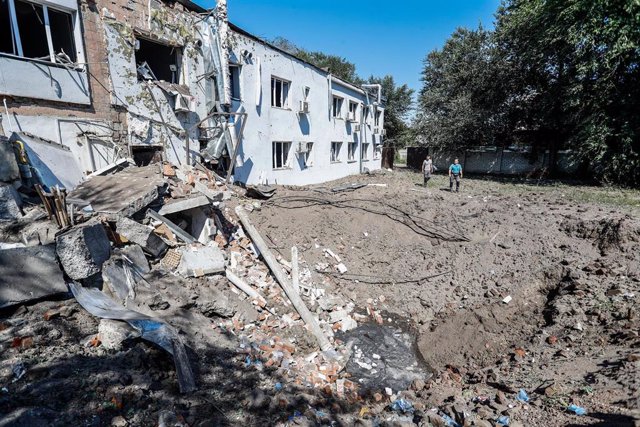 Archivo - Territorio bombardeado en Ucrania