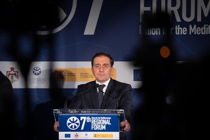 El ministro de Asuntos Exteriores, Unión Europea y Cooperación, José Manuel Albares, interviene durante el VII Foro regional de la Unión por el Mediterráneo (UpM), a 24 de noviembre de 2022, en Barcelona, Catalunya (España). 