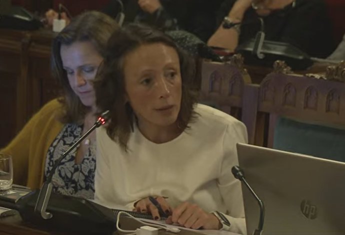 La consejera Melania Álvarez durante su comparecencia en la Comisión de Hacienda para presentar el proyecto presupuestario de Derechos Sociales para 2023 en la Junta General