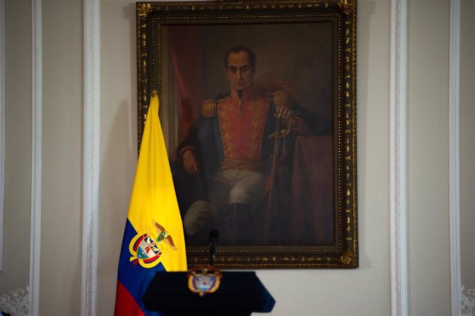 Bandera de Colombia (Archivo)