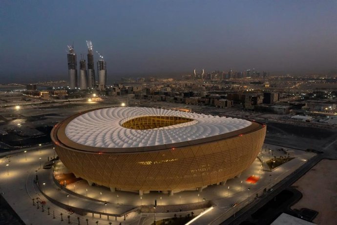Archivo - Imagen exterior del Estadio de Lusail en Catar, escenario de la final de la Copa del Mundo de 2022