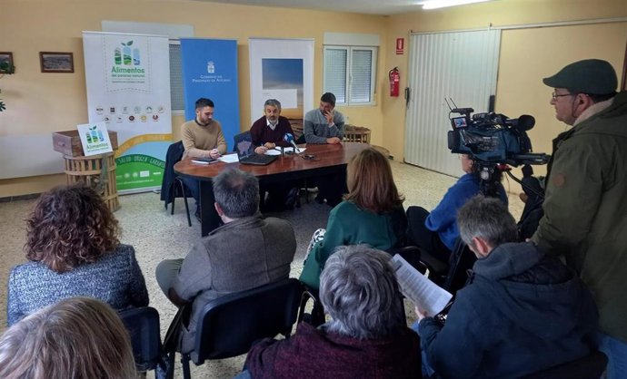 El consejero de Medio Rural y Cohesión Territorial, Alejandro Calvo, presenta el proyecto de presupuestos de su departamento para 2023