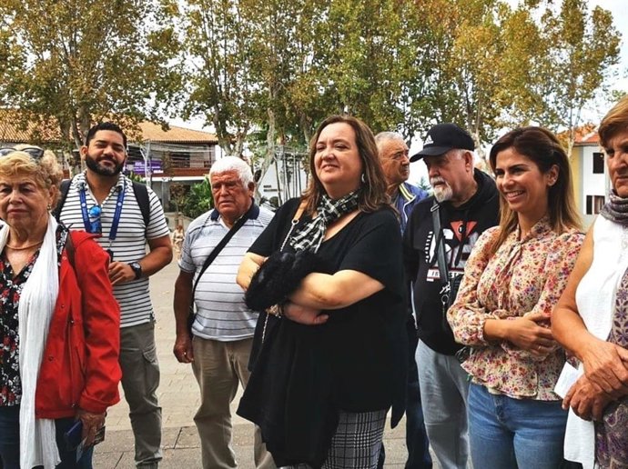 La vicepresidenta tercera y consejera de Acción Social del Cabildo de Tenerife, Marián Franquet, y la directora insular de Turismo, Laura Castro, asiten a las rutas guiadas