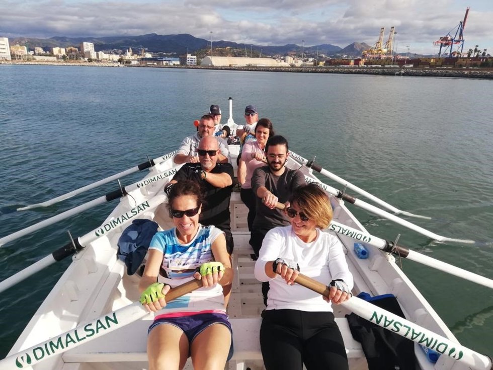 Paseo en jábega por el litoral de Málaga
