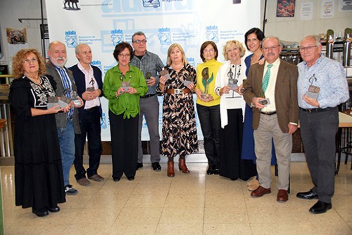 La Asociación de Artistas Figurativos reconoce a sus premiados con una escultura de José Antonio Barrios