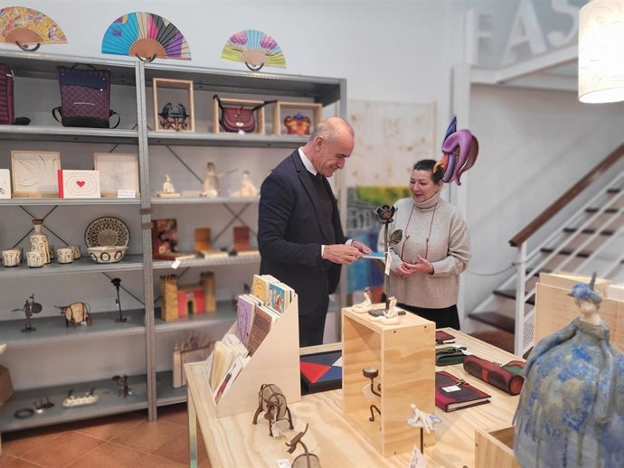 Bono Sevilla Artesanía. Nota De Prensa Y Fotografía.