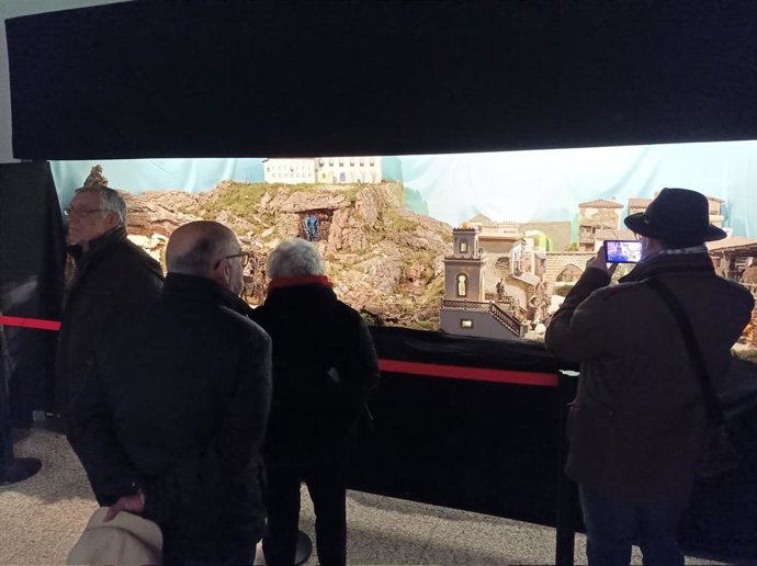 El hall de los antiguos cines Moderno acoge ya la tradicional exposición de la Asociación de Belenistas de La Rioja