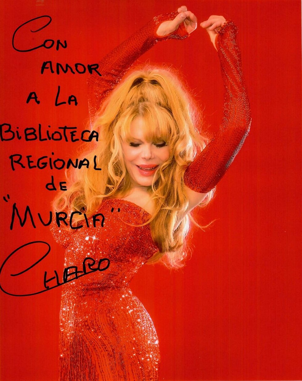 Fotografía dedicada que ha hecho llegar Charo Baeza a la Biblioteca Regional