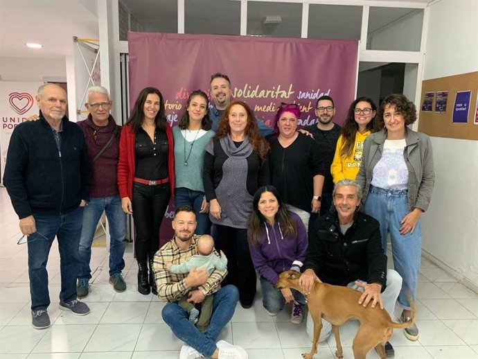 Imagen de grupo de algunos asistentes a las jornadas de programa electoral de Podemos Ibiza.