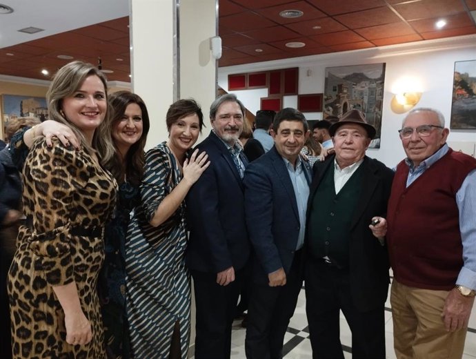 Entrega reconocimiento a militantes del PSOE de Alcaudete