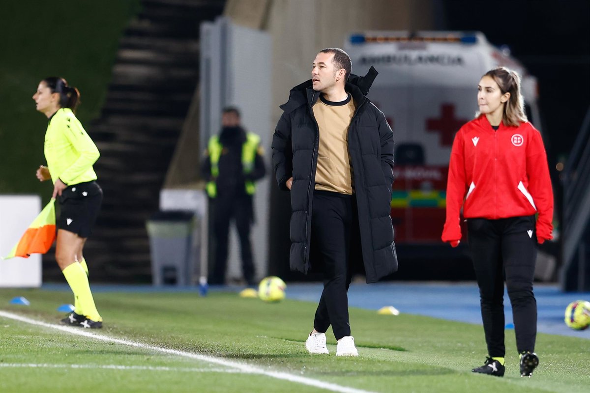 Óscar Fernández, destituido en el Atlético de Madrid Femenino